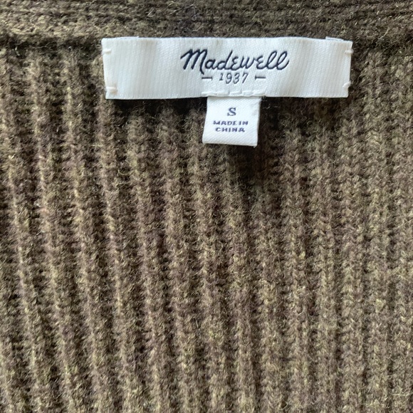 COPY - Madewell olive button sweater 100% wool Sm… - Picture 2 of 3